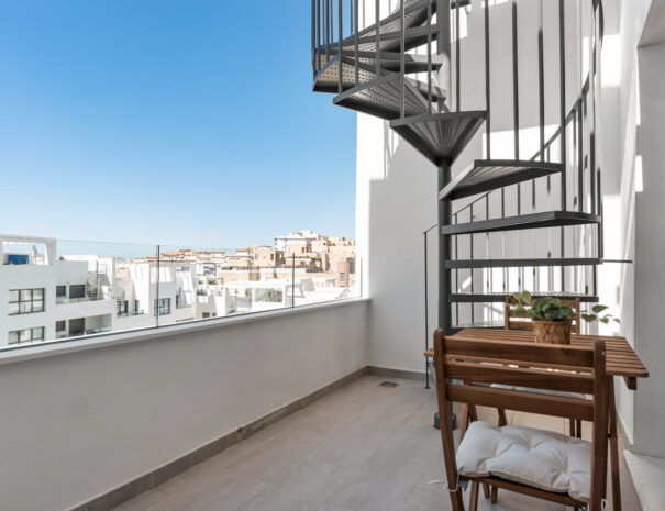 Zonnig dakterras penthouse Estepona